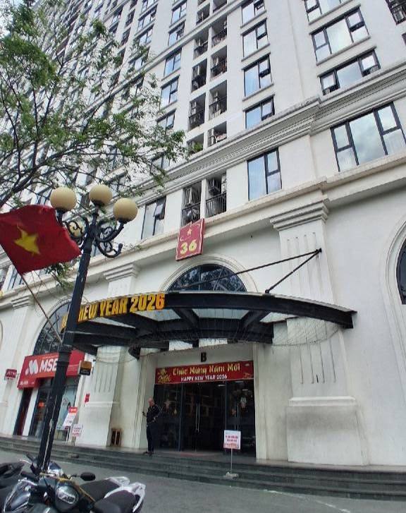 Bán căn hộ chung cư tòa B6 Golden Amor Nam Cao, 2 phòng ngủ, 2wc, gần hồ Giảng Võ