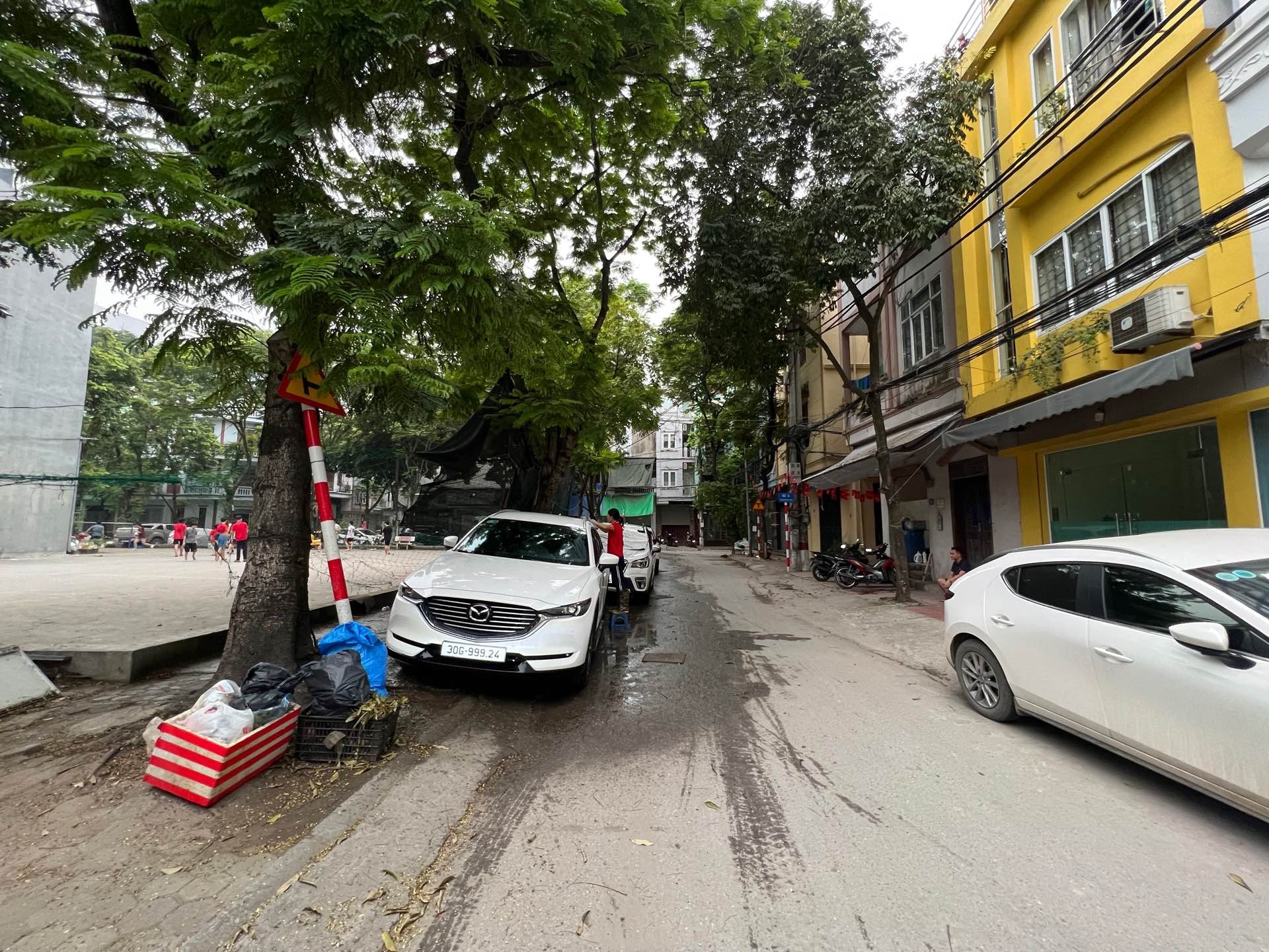 Bán nhà phân lô khu Quận ủy Hoàng Mai, 7 tầng, thang máy. Giá tốt