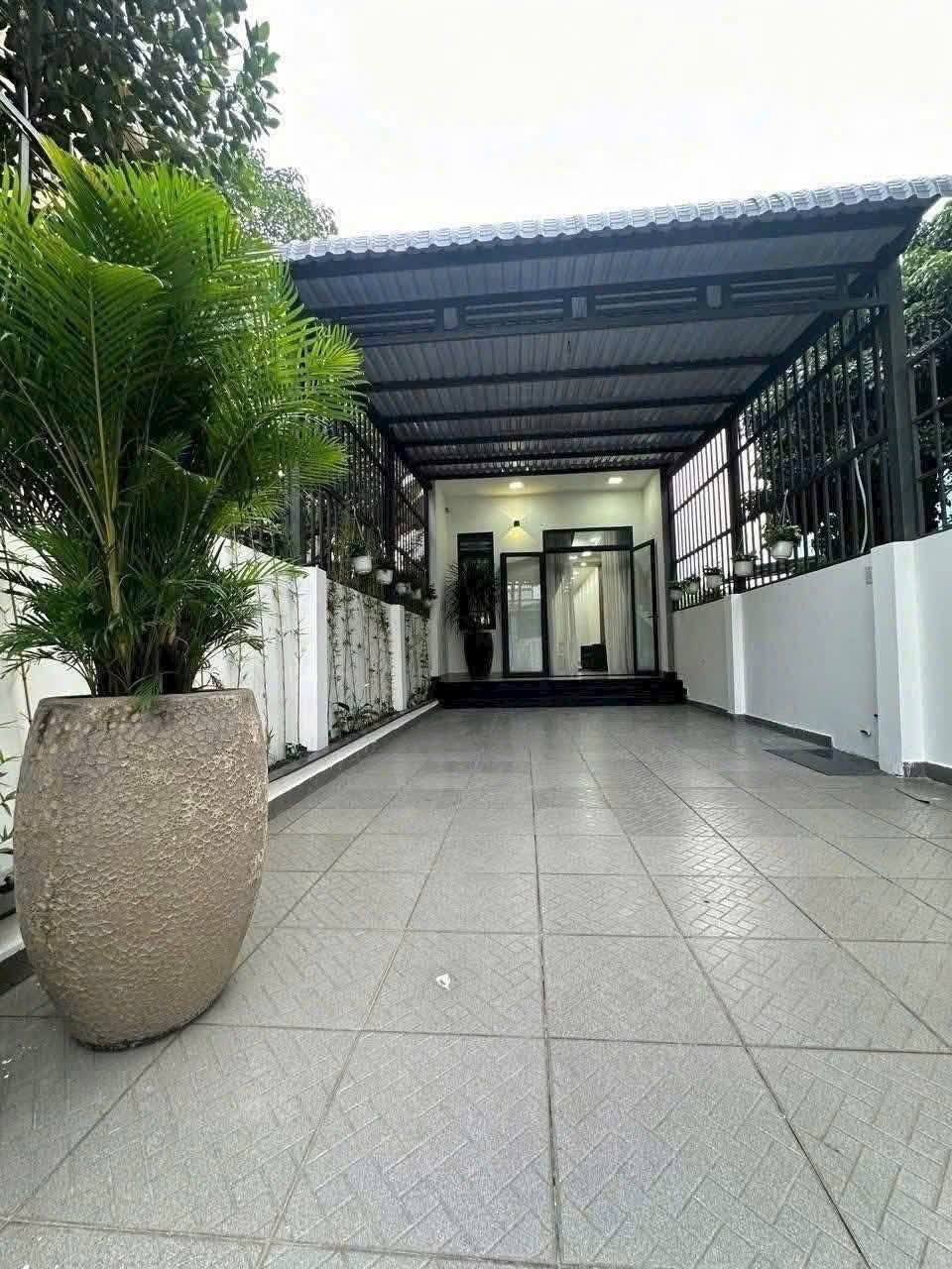 Bán nhà mặt tiền DX060, nhựa ô tô 6m thông, gần chợ Phú Mỹ, Thủ Dầu Một, giá 3.95 tỷ