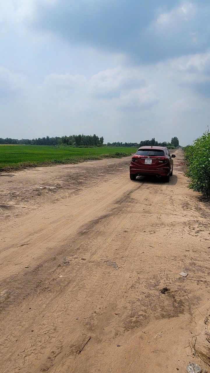 Chính chủ cần bán lô đất mặt tiền kênh, xã Tân Thông Hội, Củ Chi, giá 3.3 tỷ