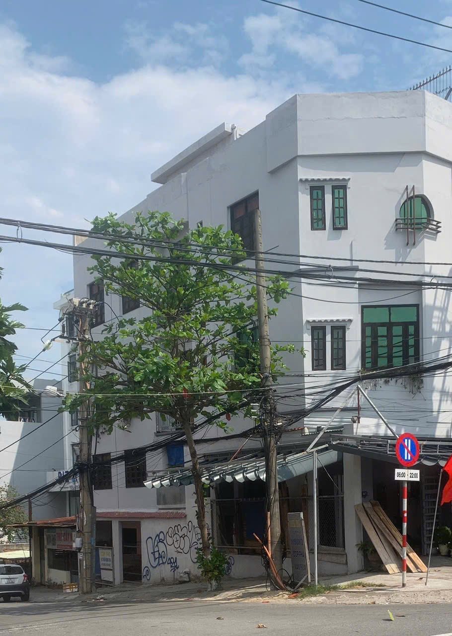 Bán nhà 3 tầng góc 2 mặt tiền Ngũ Hành Sơn và Trần Văn Dư, vị trí đẹp, kinh doanh tốt