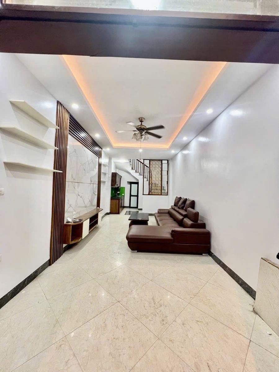 Bán nhà mặt ngõ tại phường Vĩnh Hưng, ngõ ô tô