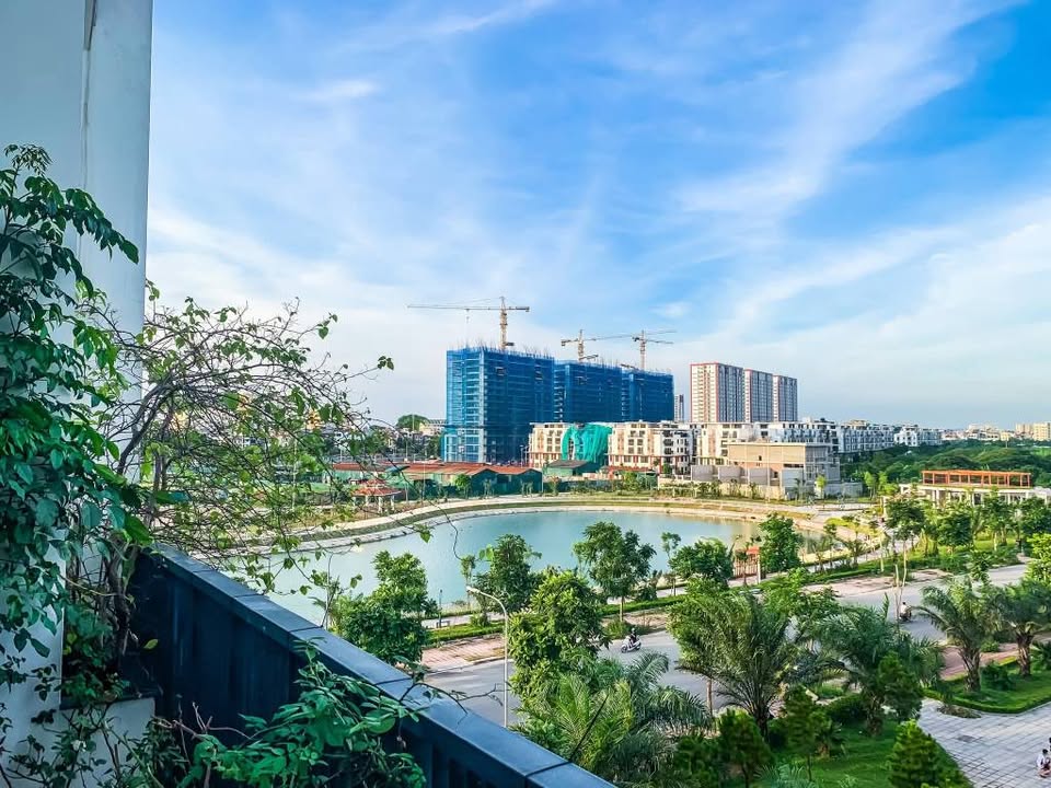 Bán chung cư quận Long Biên thành phố Hà Nội, giá 4 tỷ