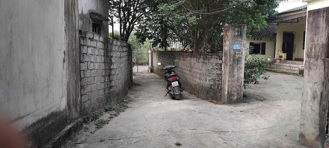 Bán đất thị trấn Lương Sơn, Hòa Bình, sát Quốc lộ 6, giá 2 tỷ