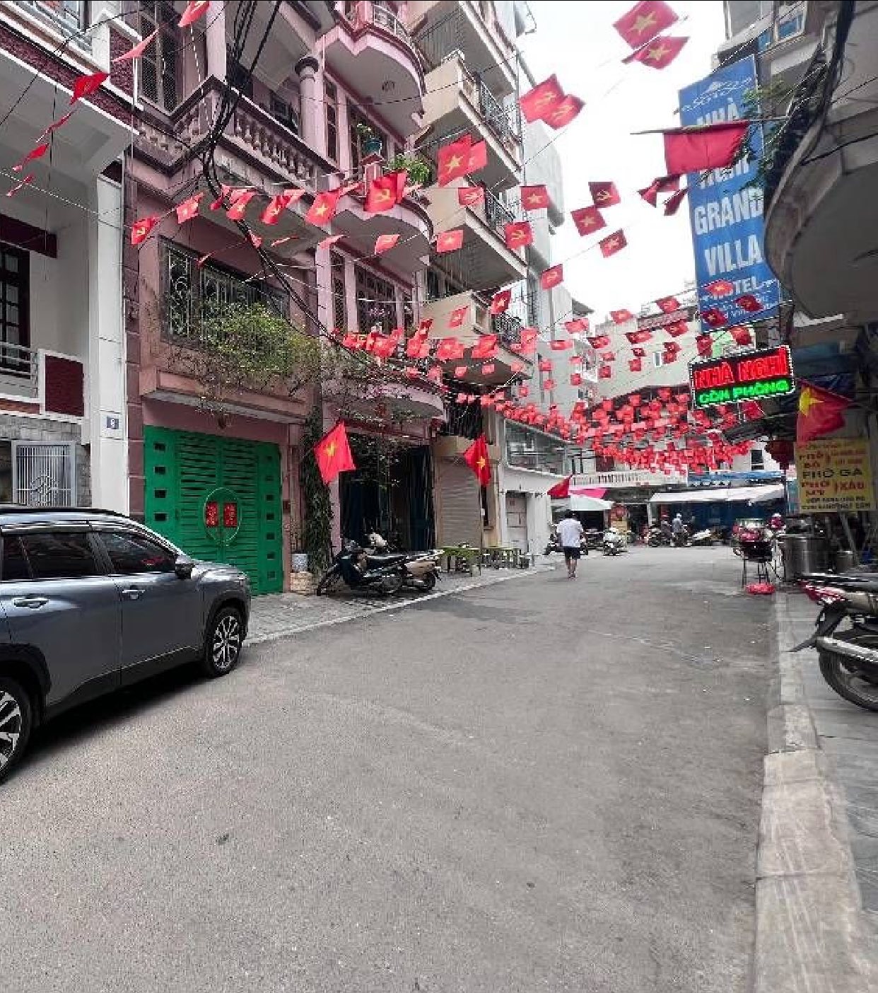 Bán nhà Nguyễn Ngọc Vũ, Hoàng Ngân, ô tô tránh, phù hợp các loại hình kinh doanh