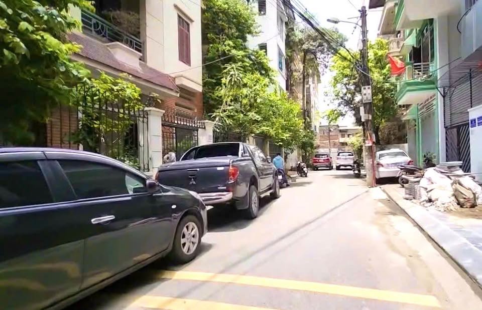 Bán biệt thự sân vườn Lê Thanh Nghị, Hai Bà Trưng, 140m², mặt tiền 6m, giá 28 tỷ