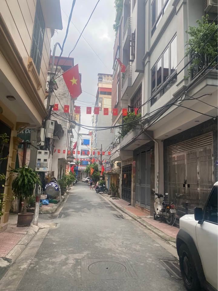 Bán nhà riêng quận Cầu Giấy thành phố Hà Nội giá 11 tỷ