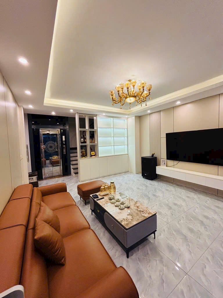 Bán nhà xây mới Mễ Trì - Miếu Đầm, 38m2 x 6 tầng, thang máy, thiết kế 3 phòng ngủ, giá 8,7 tỷ