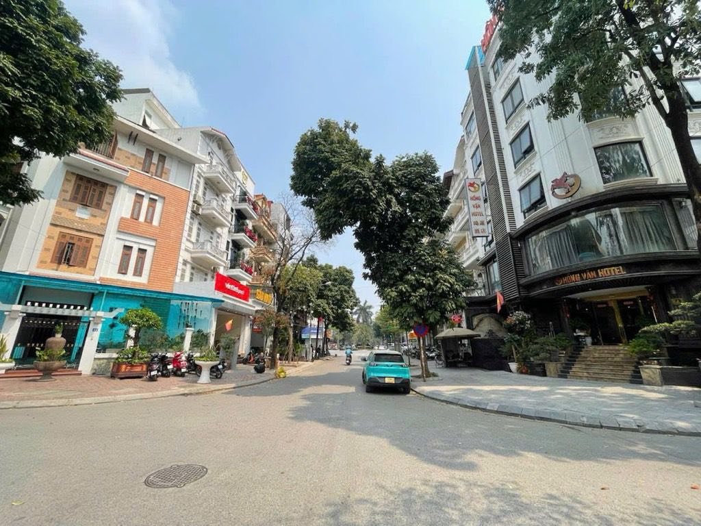 Mặt phố Cầu Giấy 95m², 5 tầng, kinh doanh vô đối, giá 47,5 tỷ