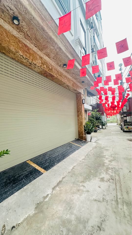 Bán nhà 7 tầng, thang máy, ô tô vào nhà, 20m ra mặt phố Phạm Văn Đồng - Xuân Đỉnh