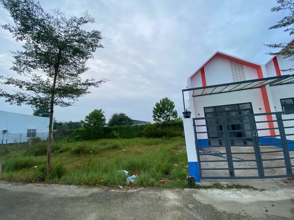 Bán đất khu dân cư phường Gò Dầu, giá tốt, mặt tiền đường bê tông 5m, chỉ có 380 triệu