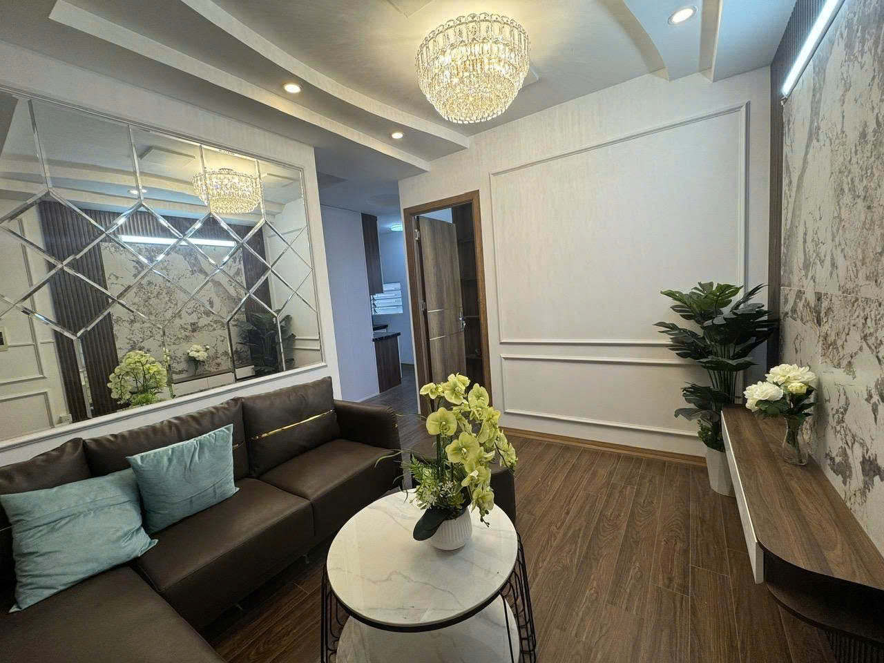 Căn hộ 50m2, 2 phòng ngủ, tại Nguyễn Khánh Toàn, cơ hội đầu tư hấp dẫn