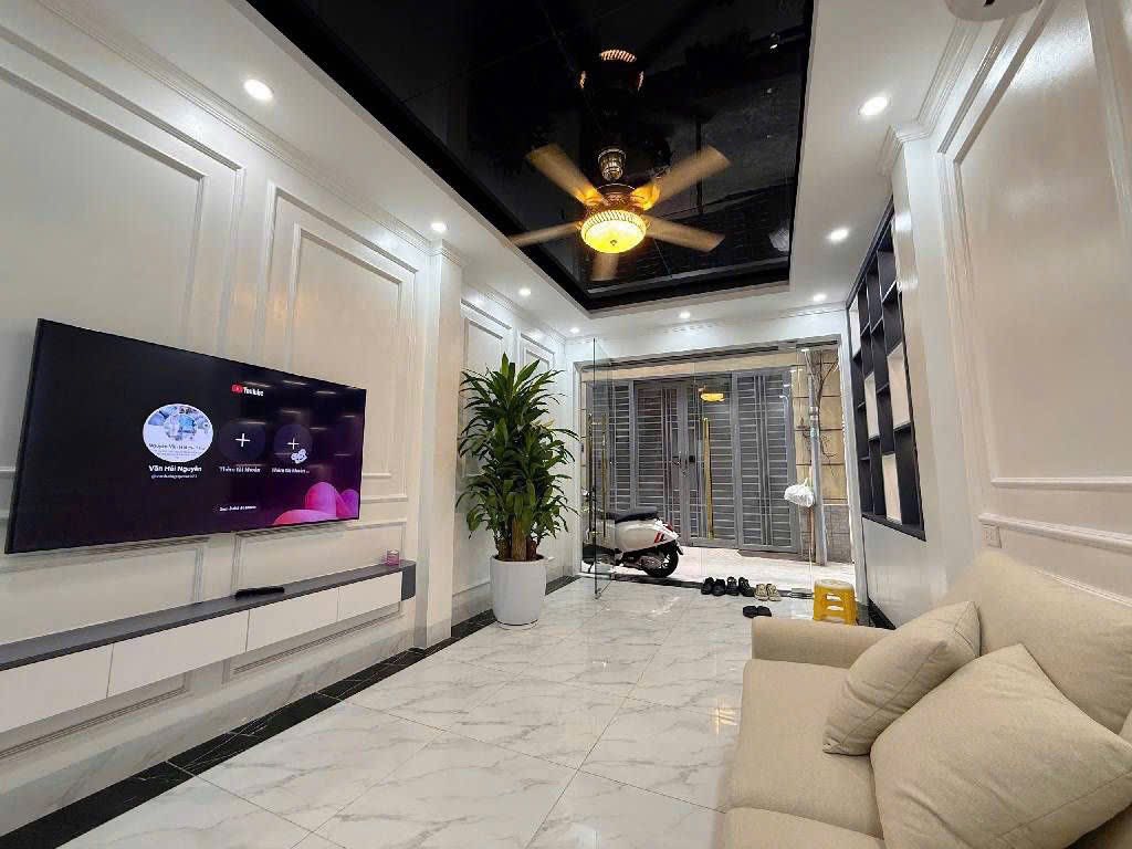 Chính chủ cần bán nhà đường Bùi Xương Trạch, Thanh Xuân, 43m2 x 5 tầng