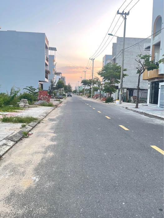 Cần bán đất Nam Hoà Xuân, giá tốt nhất thị trường, vị trí trung tâm dự án