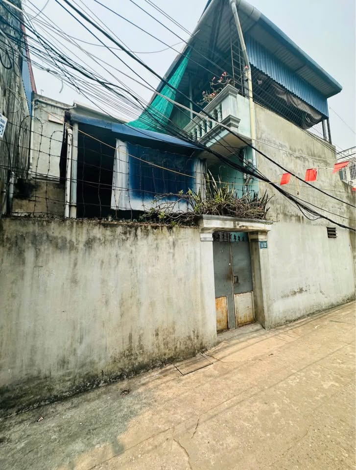 Bán nhà ngay khu trung tâm chợ Kênh, giá 1,79 tỷ