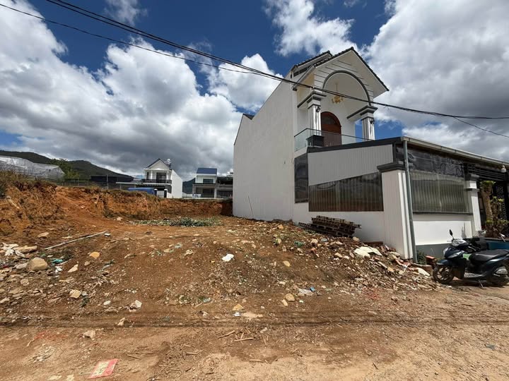 Bán đất huyện Lạc Dương, tỉnh Lâm Đồng, giá 2,3 tỷ