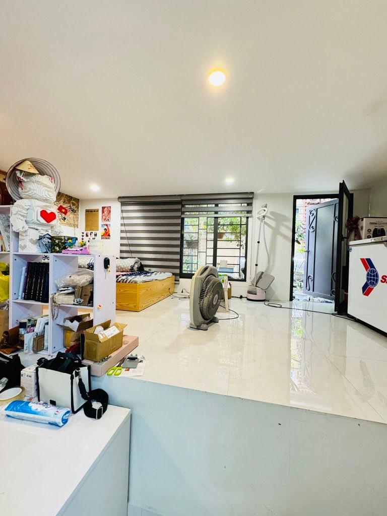 Nhà đẹp 2 tầng, trung tâm Ba Đình, sổ đỏ chính chủ, 4,8 tỷ