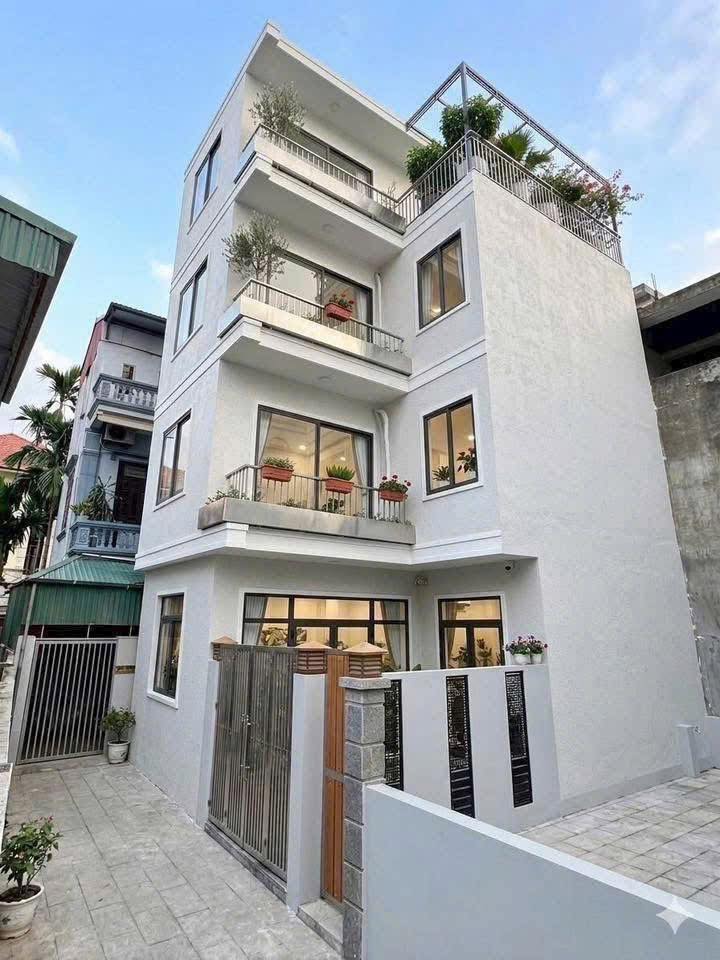 Bán biệt thự quận Long Biên, thành phố Hà Nội, giá 8 tỷ