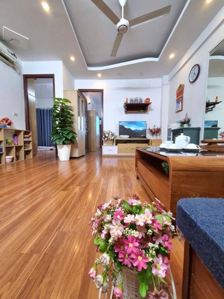 Bán căn hộ chung cư Minh Khai, chỉ vài bước ra Times City, giá 5.73 tỷ