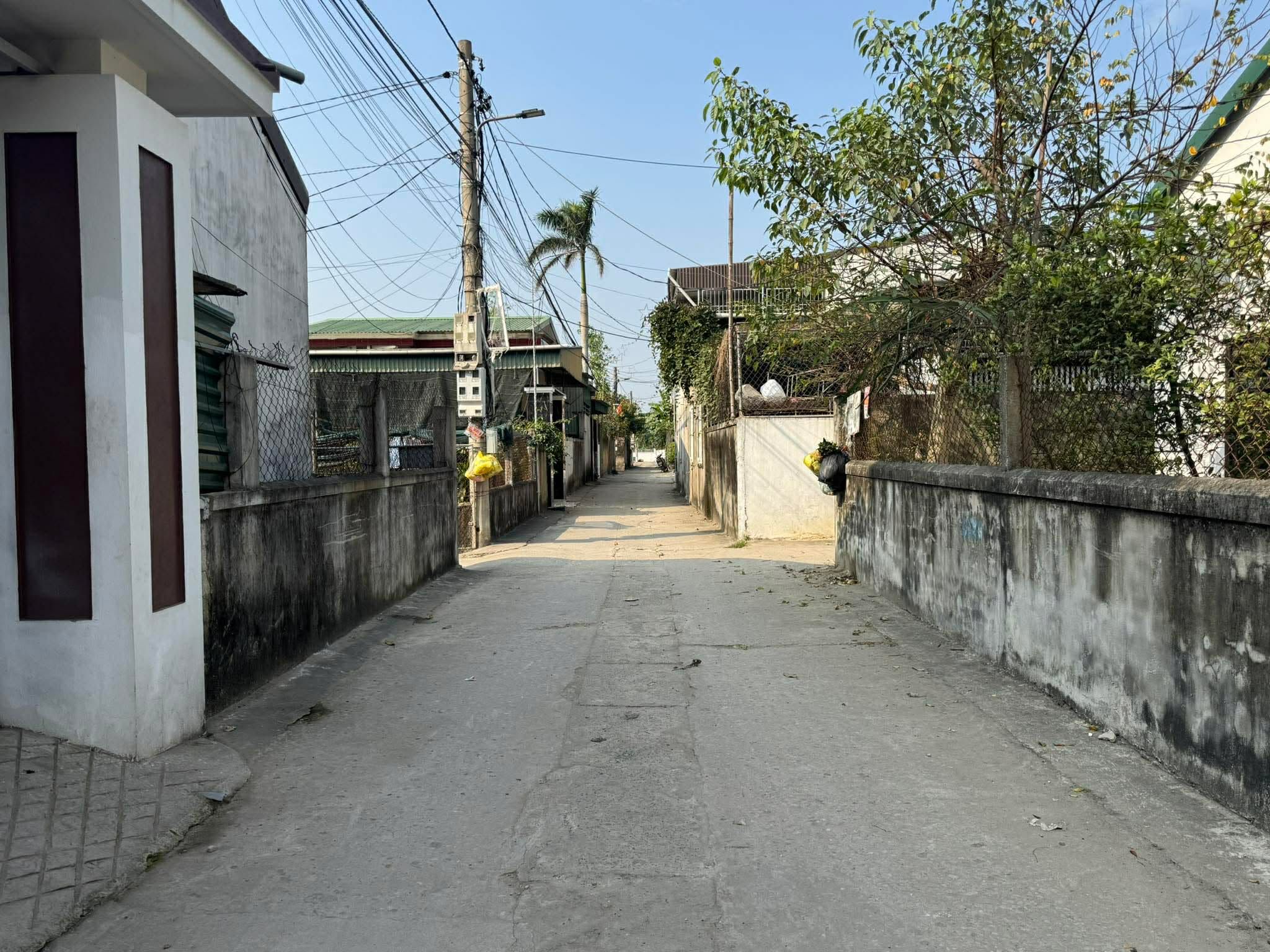 Bán đất Hưng Đông, 65m2, đường ô tô vào tận đất