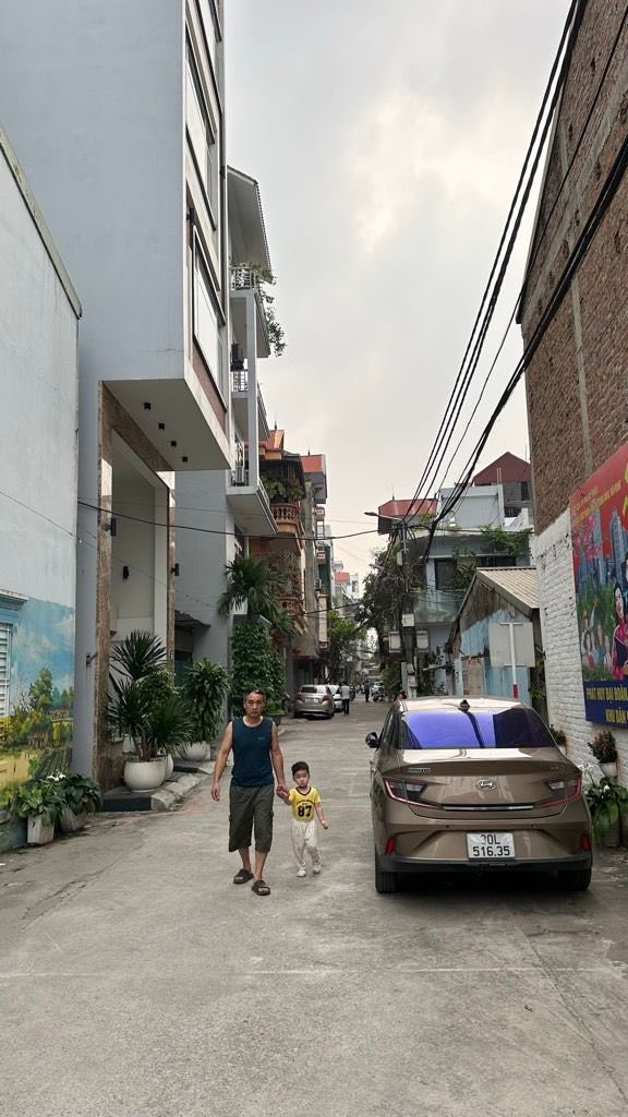 Bán nhà Cầu Diễn, diện tích 35m2 x 5 tầng, ô tô 7 chỗ qua nhà, ngõ thông, kinh doanh, giá 8,5 tỷ