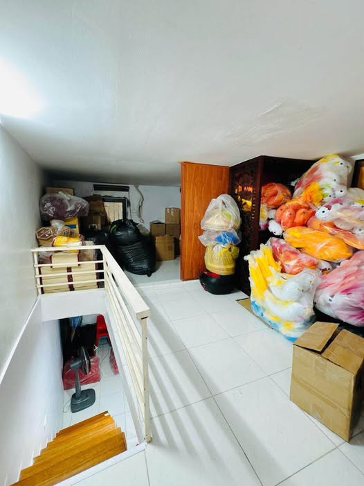 Bán nhà 2 tầng Hàng Cót, ngõ cực sạch thoáng, sổ đỏ riêng, giá 4.2 tỷ