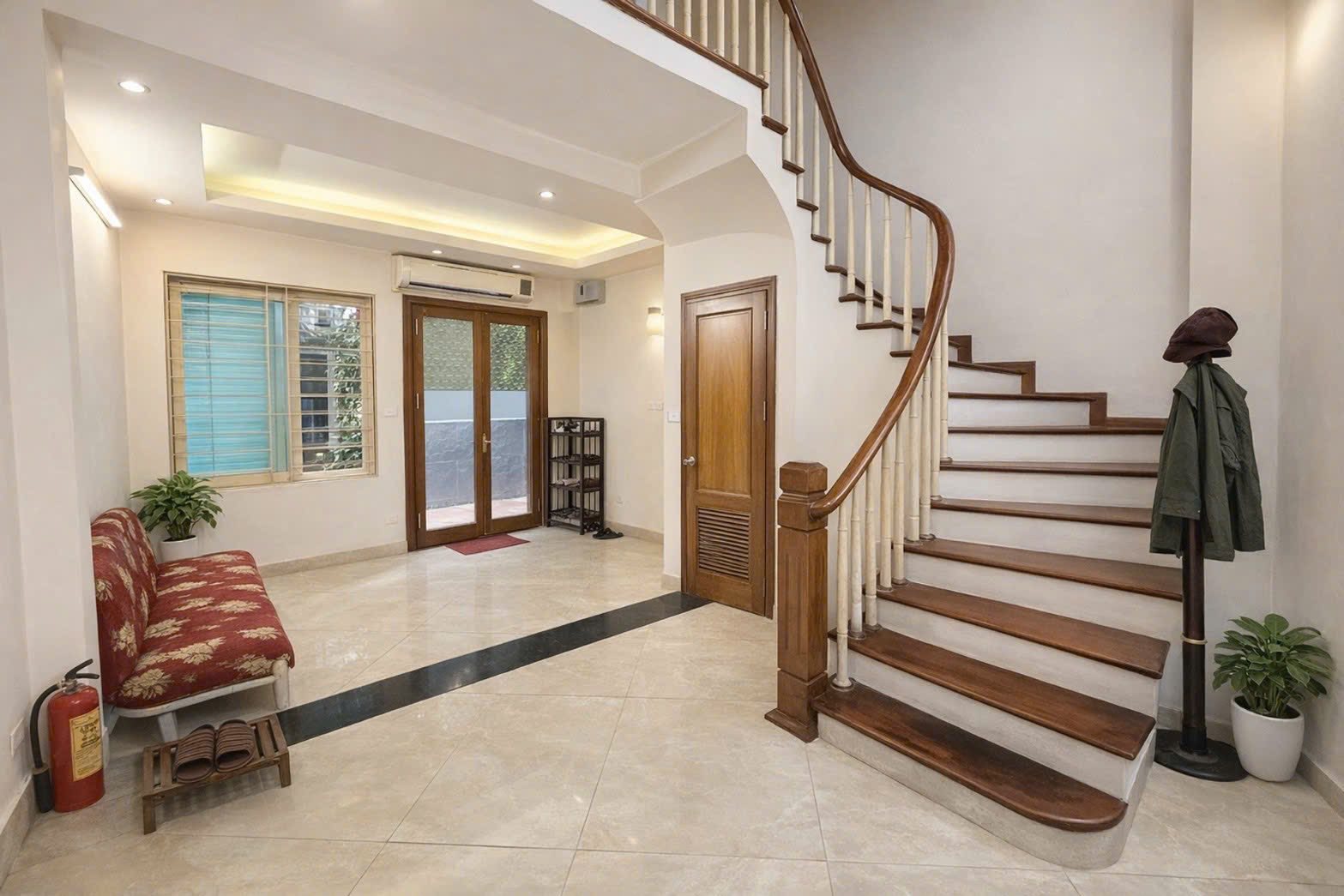 Bán nhà riêng quận Cầu Giấy thành phố Hà Nội, giá 11 tỷ