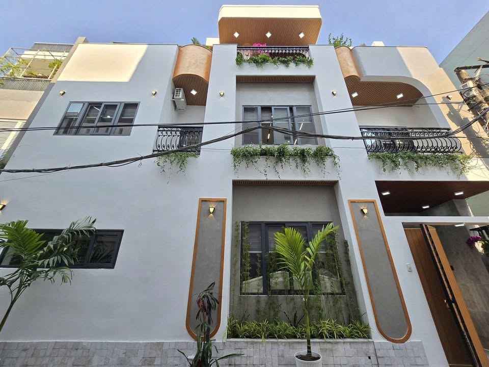 Bán nhà 3 tầng kiệt ô tô Điện Biên Phủ, full nội thất cao cấp, giá 7.5 tỷ