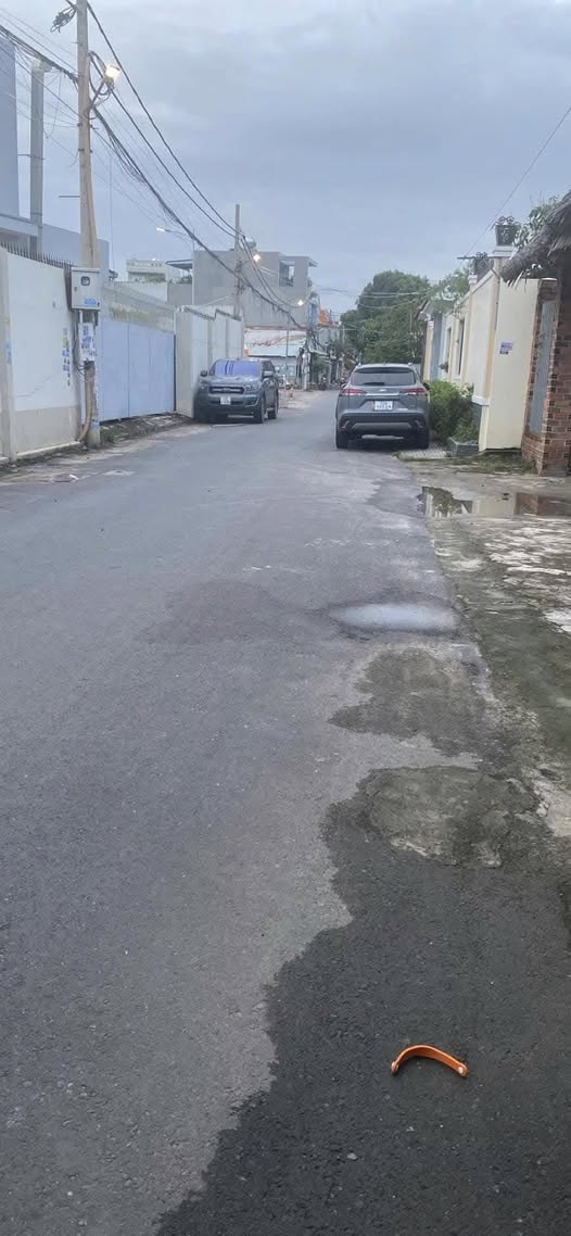 Bán đất mặt tiền hẻm đường 484 phường Rạch Dừa, giá 5.2 tỷ