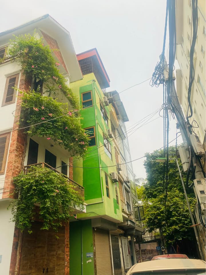 Bán nhà Cầu Giấy, lô góc 2 mặt tiền, ô tô đỗ cửa ngày đêm