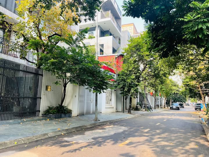 Bán đất quận Long Biên, thành phố Hà Nội, giá 17 tỷ