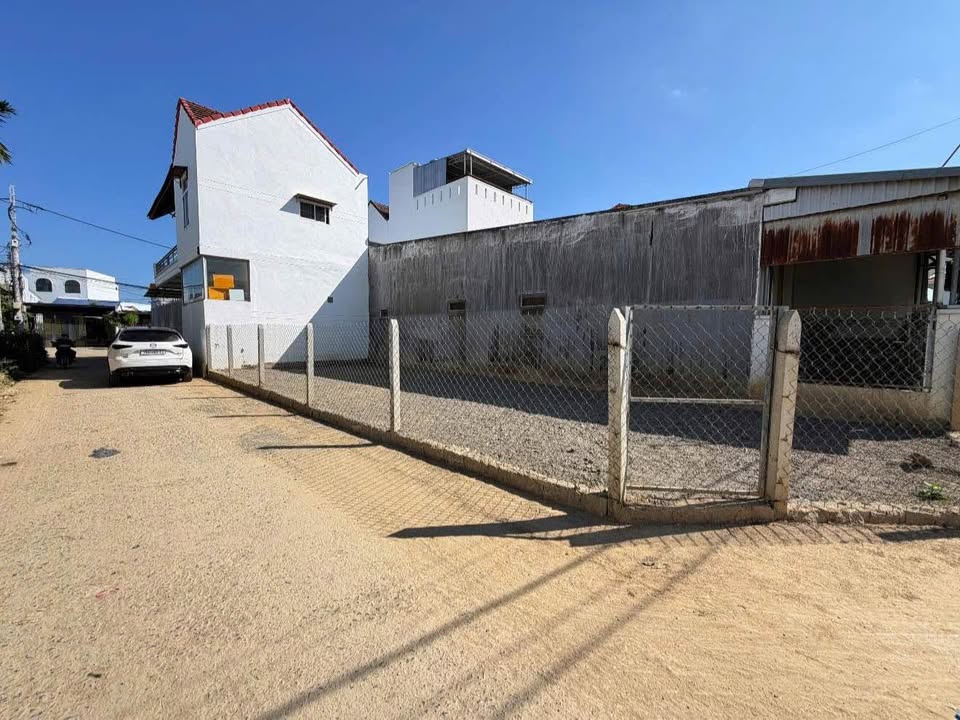 Bán lô đất đẹp cạnh khu đô thị Nam Sông Cái, trung tâm thị trấn Diên Khánh, giá 2,35 tỷ