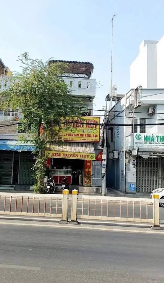 Bán nhà mặt tiền đường 30/4, phường Rạch Dừa, Vũng Tàu cũ, giá 7.95 tỷ