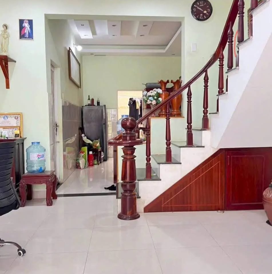 Chính chủ gửi bán nhà 1 trệt 1 lầu tại phường Phước Thắng, thành phố Hồ Chí Minh, giá 2.6 tỷ