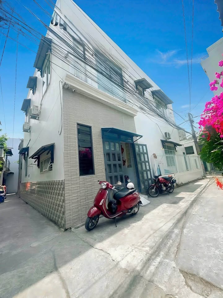Nhà lầu góc 2 mặt tiền siêu xinh xắn, Cần Thơ