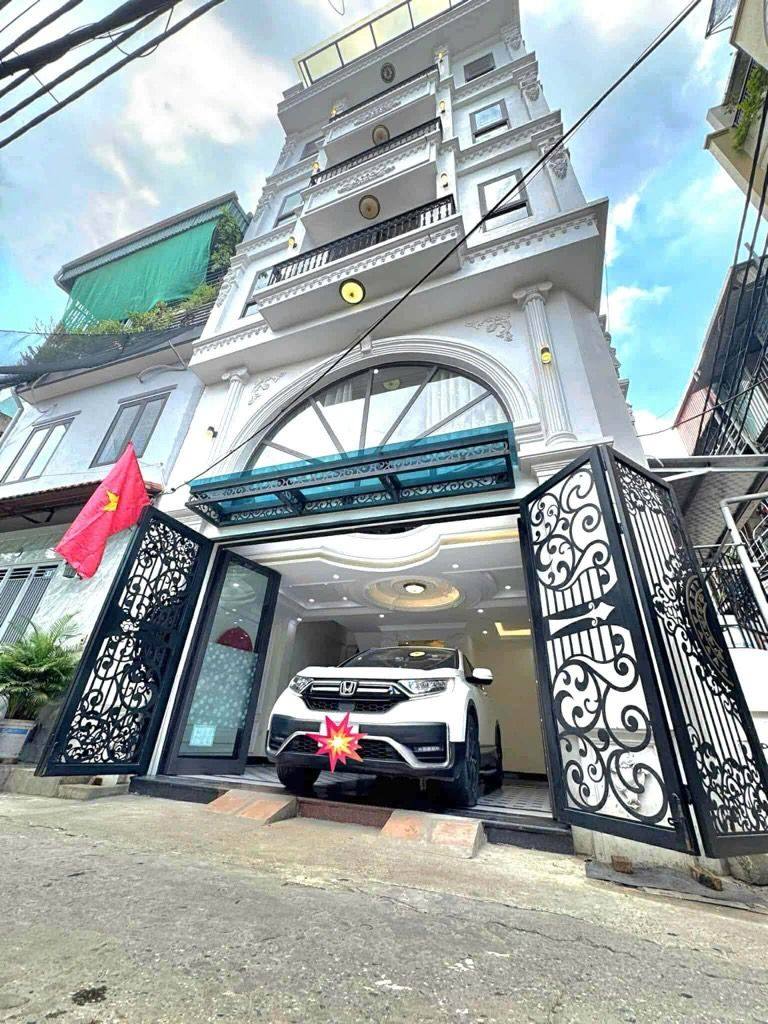 Bán nhà riêng quận Long Biên thành phố Hà Nội, giá 11 tỷ