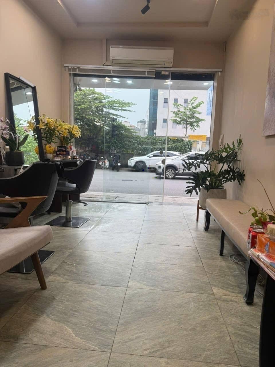 Bán Mặt Phố Giảng Võ , Kinh Doanh 30m2 , 5 Tầng , 3.2mt , 16ty5 LH 0962039998