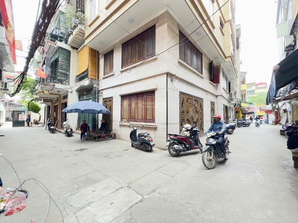 Bán siêu phẩm ba đình víp,108m dạng bt, cực hiếm mt 16m lô góc- ôtô tránh dừng đỗ,xem là mê ngay.