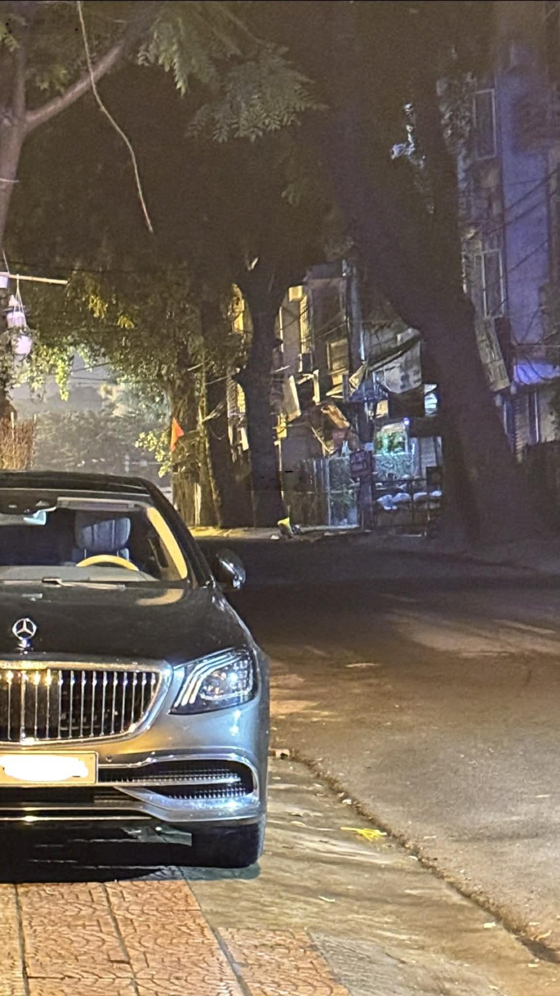 Bán nhà riêng Hoàng Hoa Thám - 45m² - 5 tầng - có hầm - kinh doanh - 2 mặt thoáng