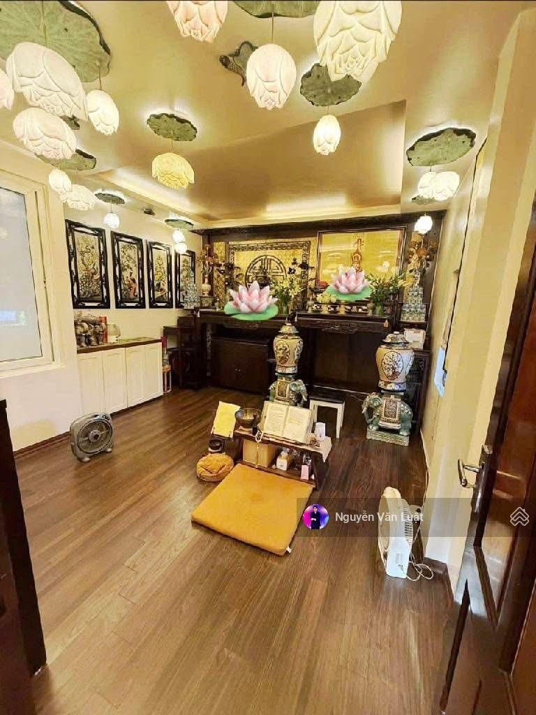 Bán nhà dân Kim Mã 50m2 x 5 Tầng ,Trước Nhà 3m5, Cách 20m Ra Mặt Phố, Gần Sát Lotte , Đại Sứ Quán