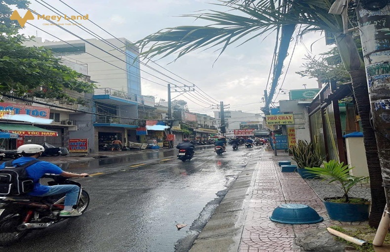 Bán căn hộ dịch vụ, hạ 1 tỷ gần Phan Văn Trị, phường 12, Bình Thạnh 120m2, 6 tầng