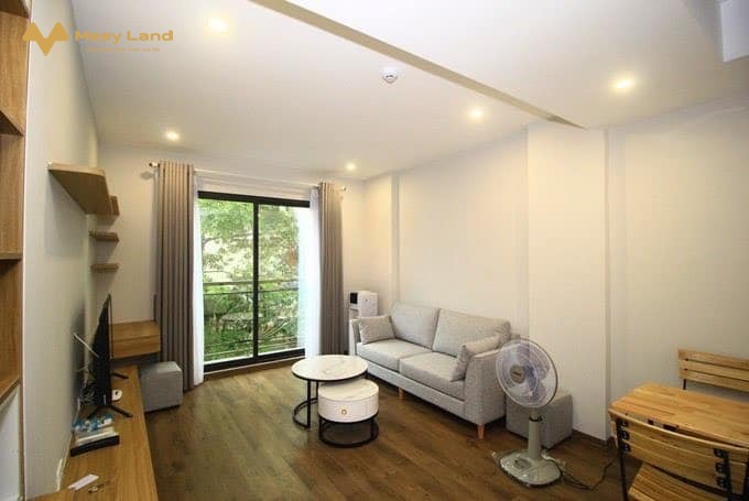 Mặt phố Linh Lang, Ba Đình, 9 tầng, thang máy mới, cho thuê 170 triệu/tháng