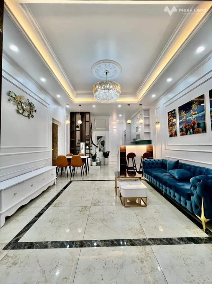 Bán gấp nhà phố Hoàng Mai 30m2 x 4 tầng, mặt tiền 3m, giá 2,35 tỷ