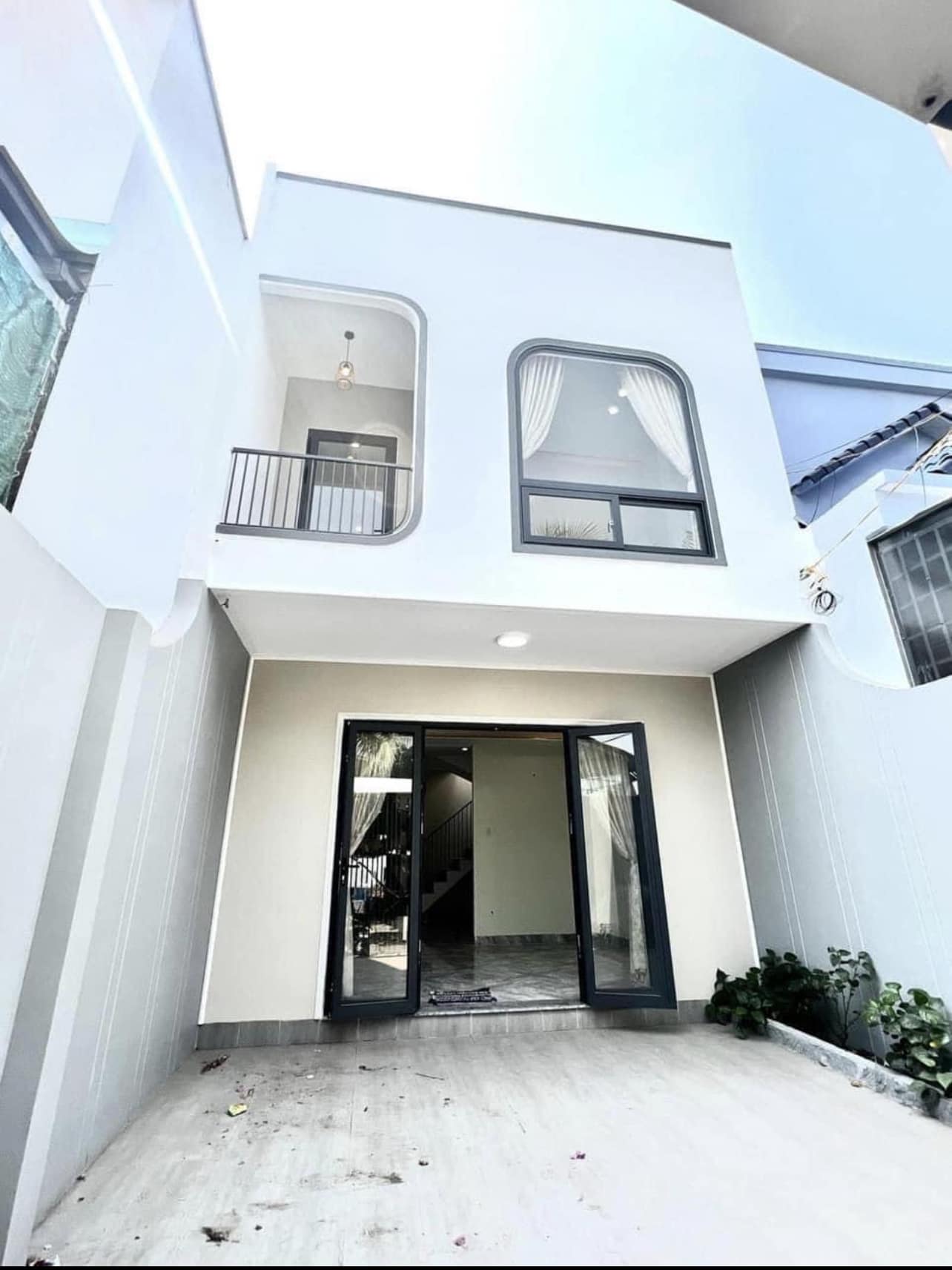 Cần bán nhà gần chợ Bình Chánh, 3 phòng ngủ, 2 vệ sinh, giá chỉ 1,65 tỷ