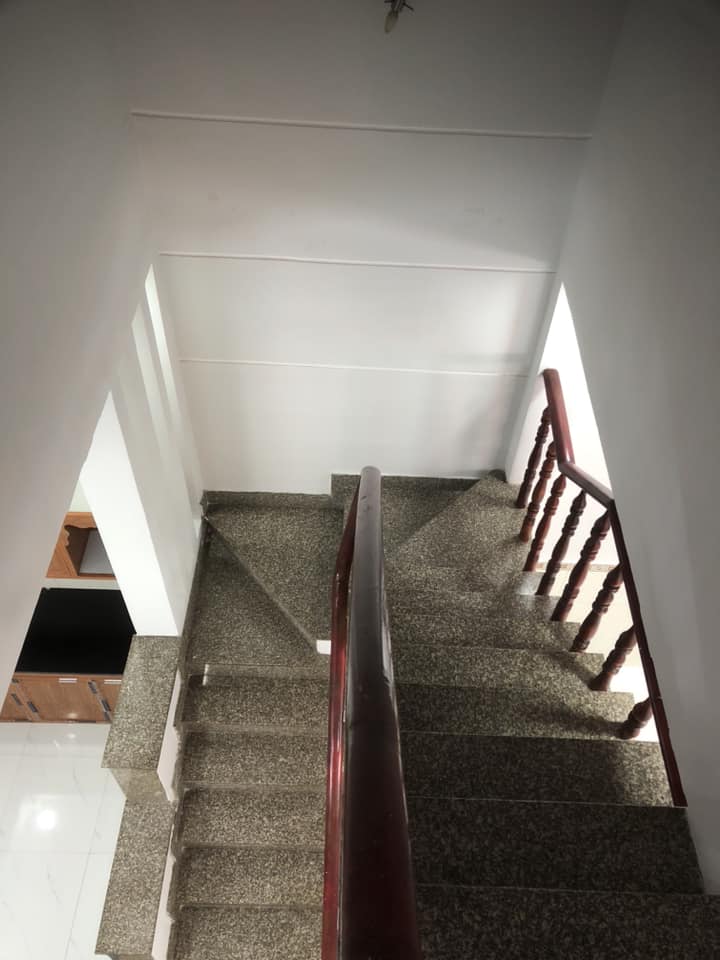 Cần bán căn nhà gần chợ Vĩnh Lộc B, 2 phòng ngủ, 2 wc, giá 1,85 tỷ gọi cho em xem nhà