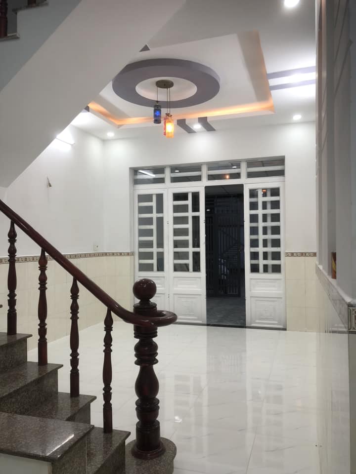 Cần bán căn nhà gần chợ Vĩnh Lộc B, 2 phòng ngủ, 2 wc, giá 1,85 tỷ gọi cho em xem nhà