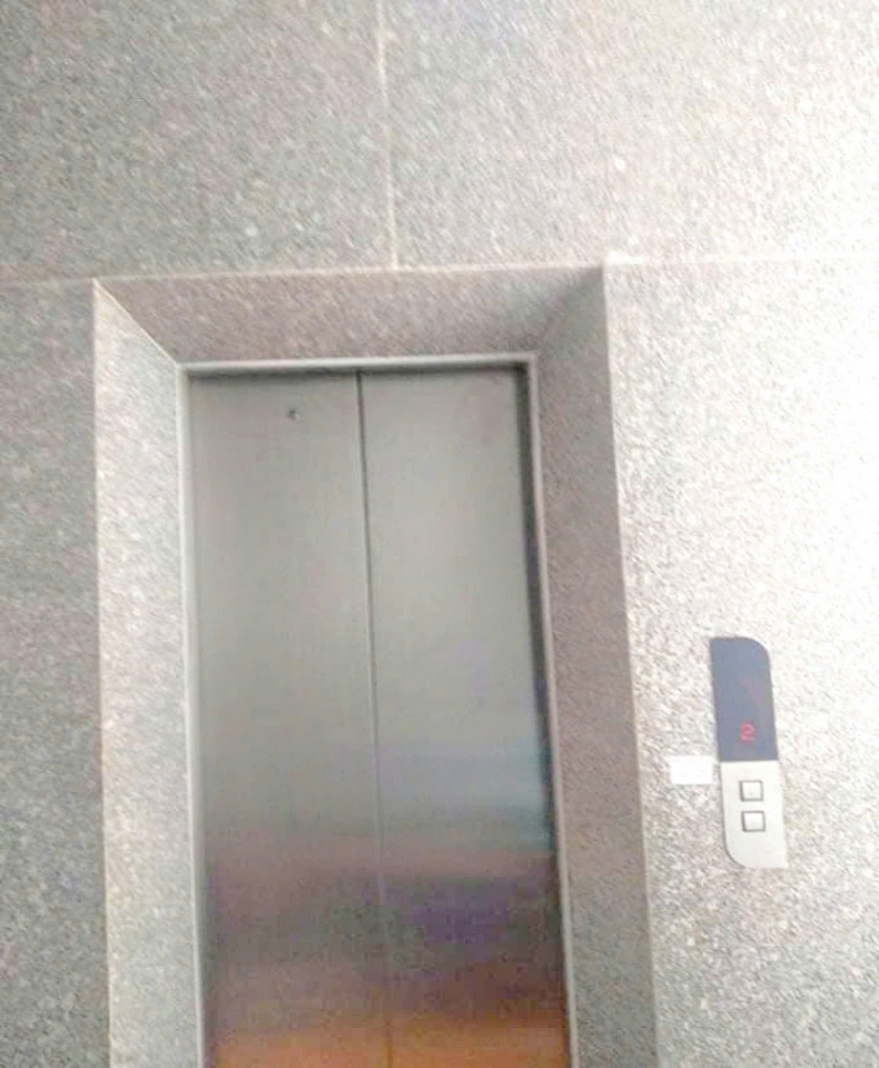 Bán căn hộ dịch vụ mặt tiền kinh doanh đường Văn Chung, phường 13, Tân Bình, 124m2, 6 tầng, thang máy