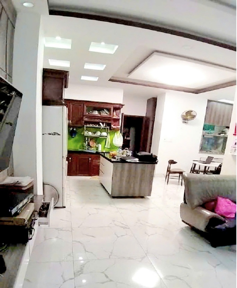 Bán căn hộ dịch vụ mặt tiền kinh doanh đường Văn Chung, phường 13, Tân Bình, 124m2, 6 tầng, thang máy