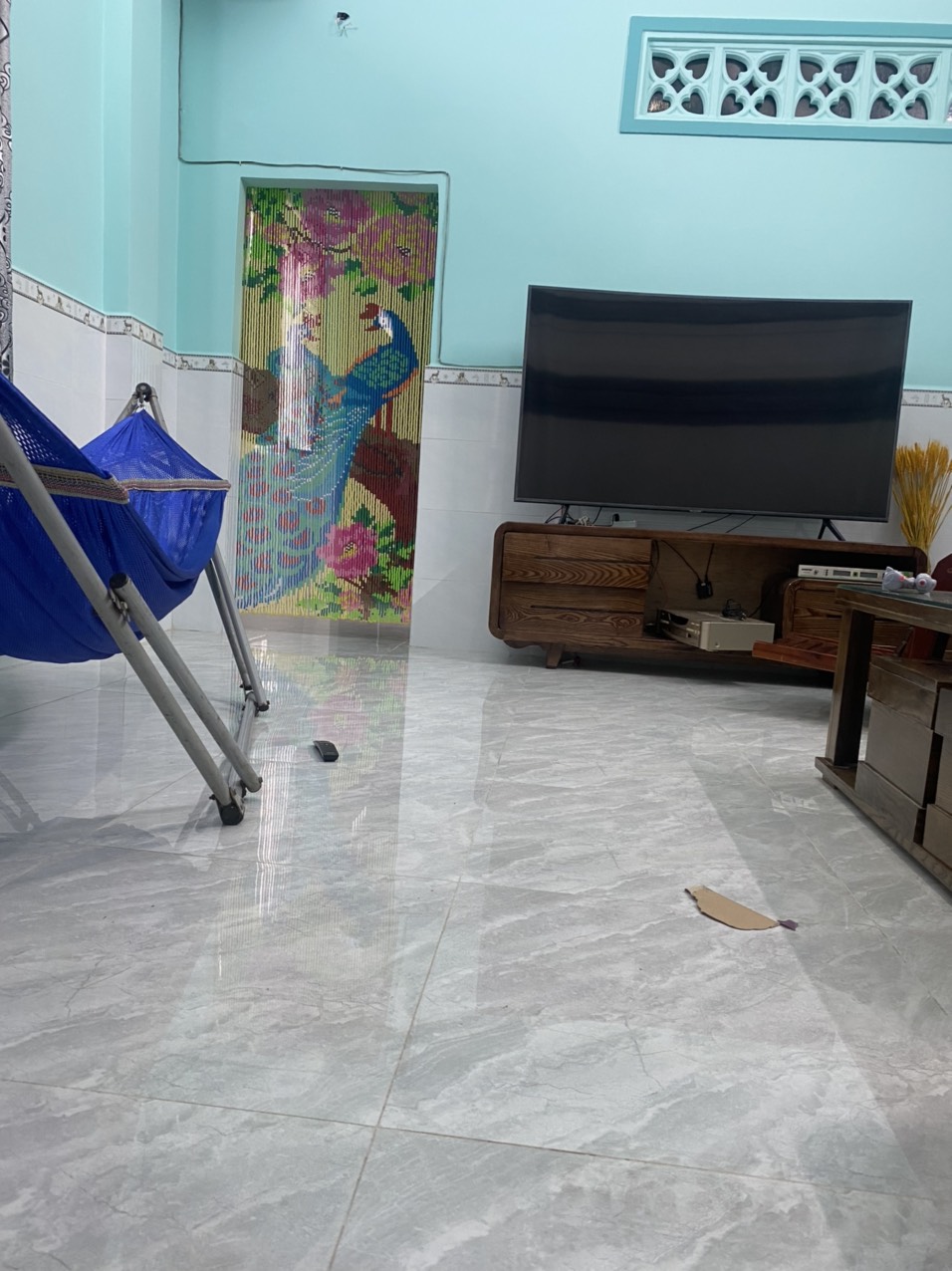 Bán nhà chính chủ quận 9, gồm sân đậu xe, khách, bếp ăn, 2 ngủ, 2 vệ sinh