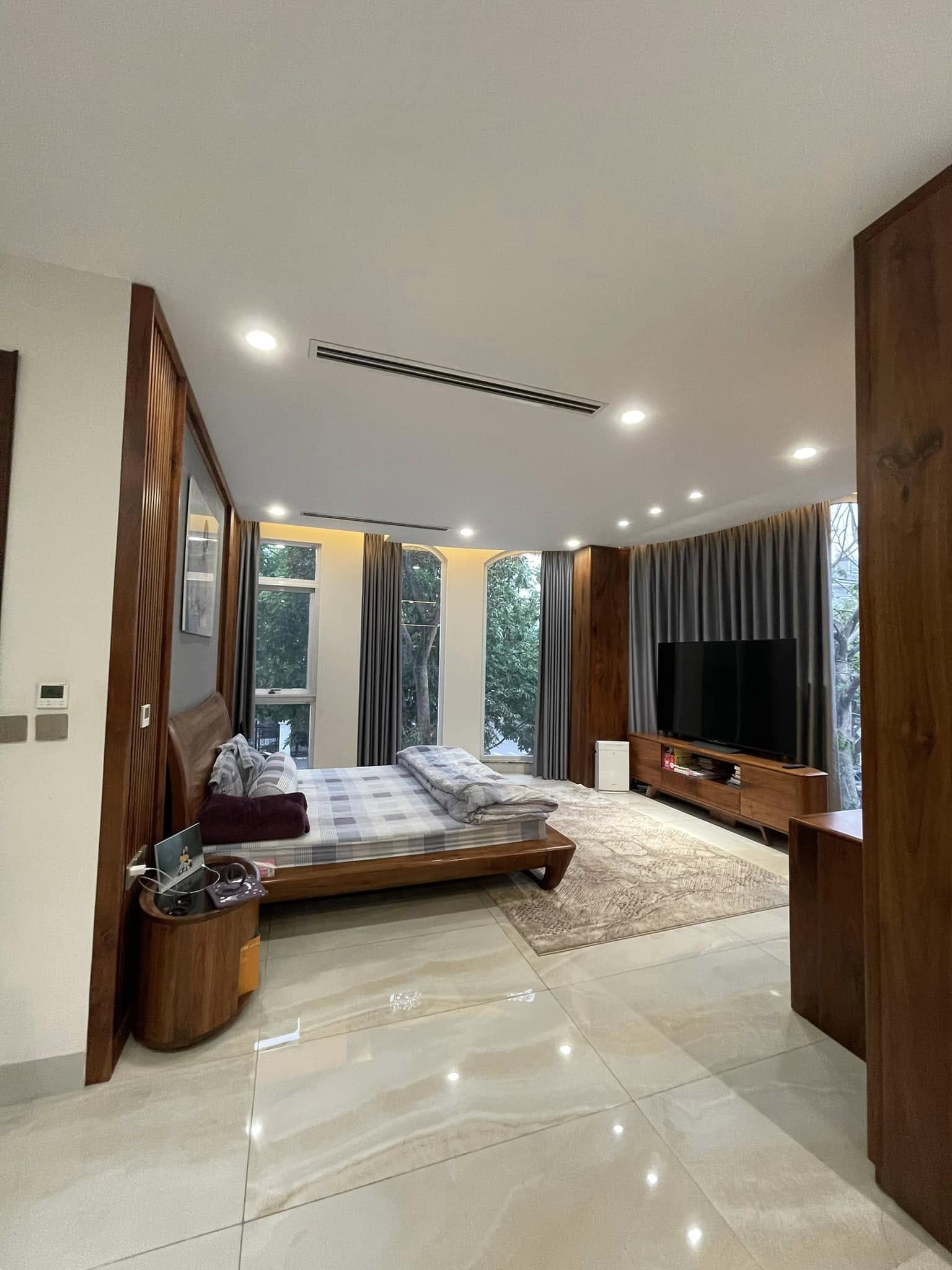 Biệt thự đơn lập Vinhomes Riverside The Harmoney - lô góc – thiết kế hiện đại